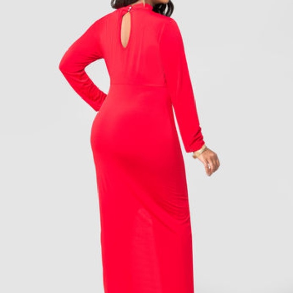 SLINKY PLUNGE NECK MAXI DRESS - Picture 2 of 3